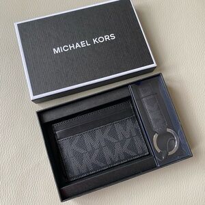 Michael Kors wallet and key chain boxed gift